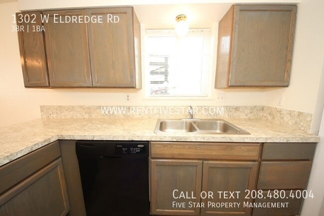 Building Photo - 1302 W Eldredge Rd
