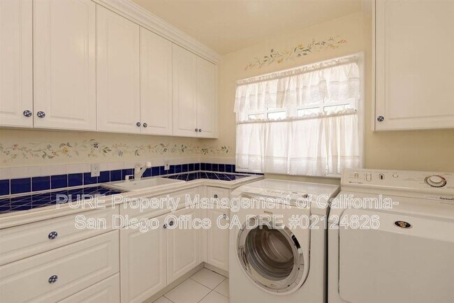 Building Photo - 5695 Rutgers Rd