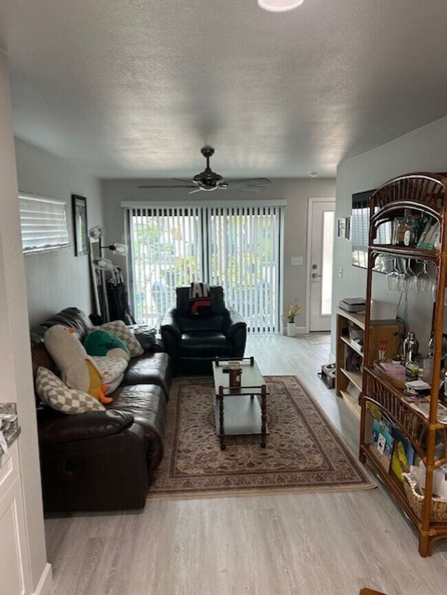 Building Photo - 2 bedroom / 2.5 bath new construction available now!