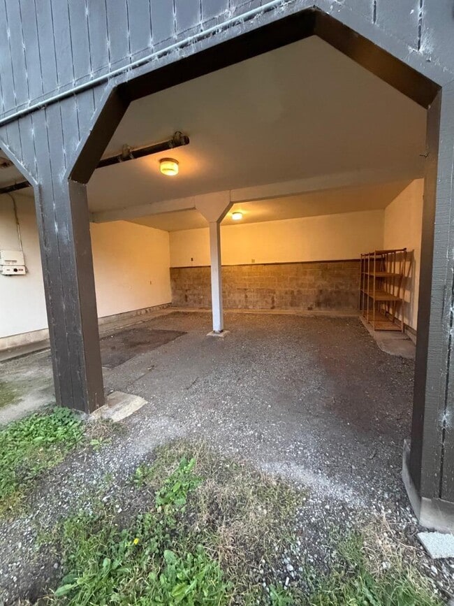 Building Photo - 11100 La Honda Rd