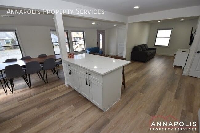 Building Photo - 1707 Ridgely Rd