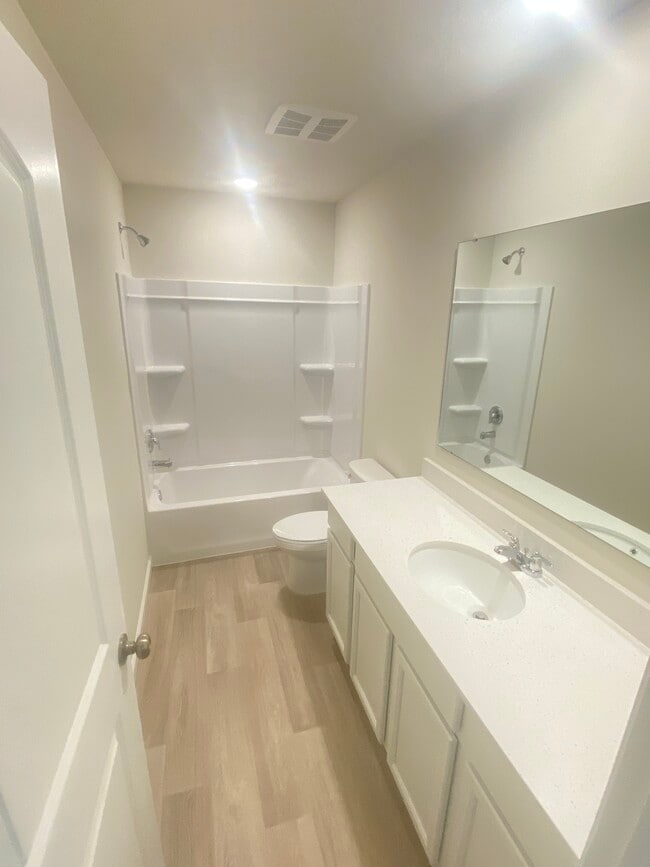 Building Photo - 3872 Riverstone Dr