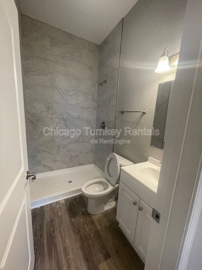 Building Photo - 2624 W 24th St