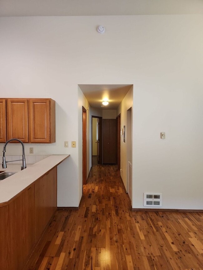 Building Photo - 2073 Cherry St