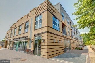 Building Photo - 1800 Mt Vernon Ave