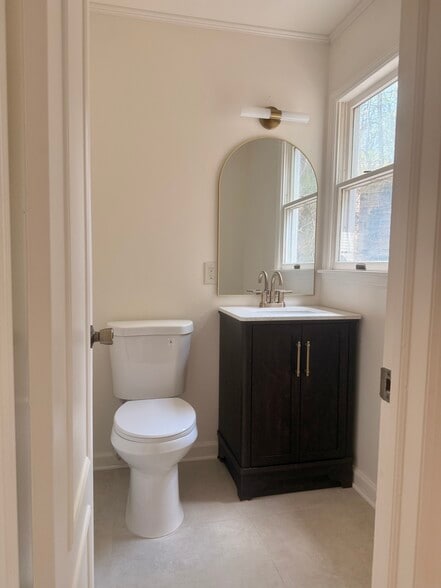 Building Photo - 36 W Prospect St