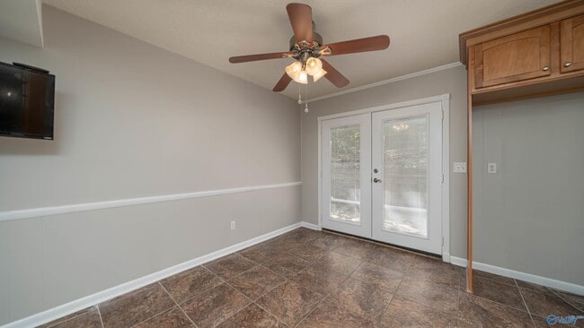 Building Photo - 608 Mountain Gap Dr SE