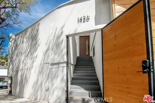 Building Photo - 1426 Elevado St