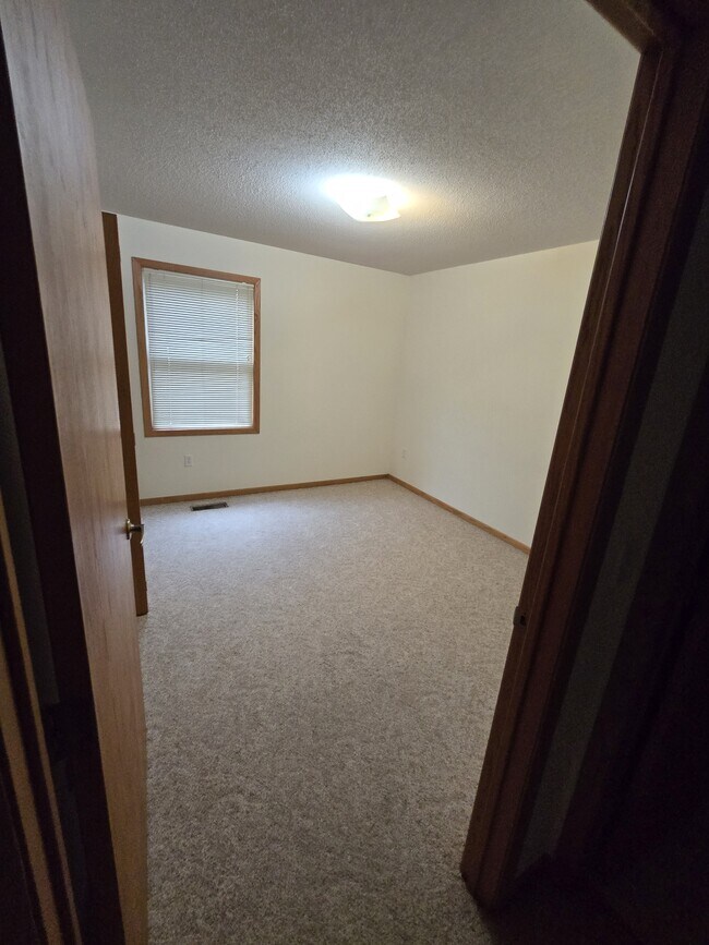 Building Photo - 806 Sycamore St