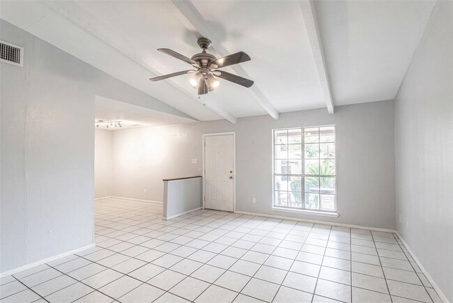 Building Photo - 8206 Exmoor Dr