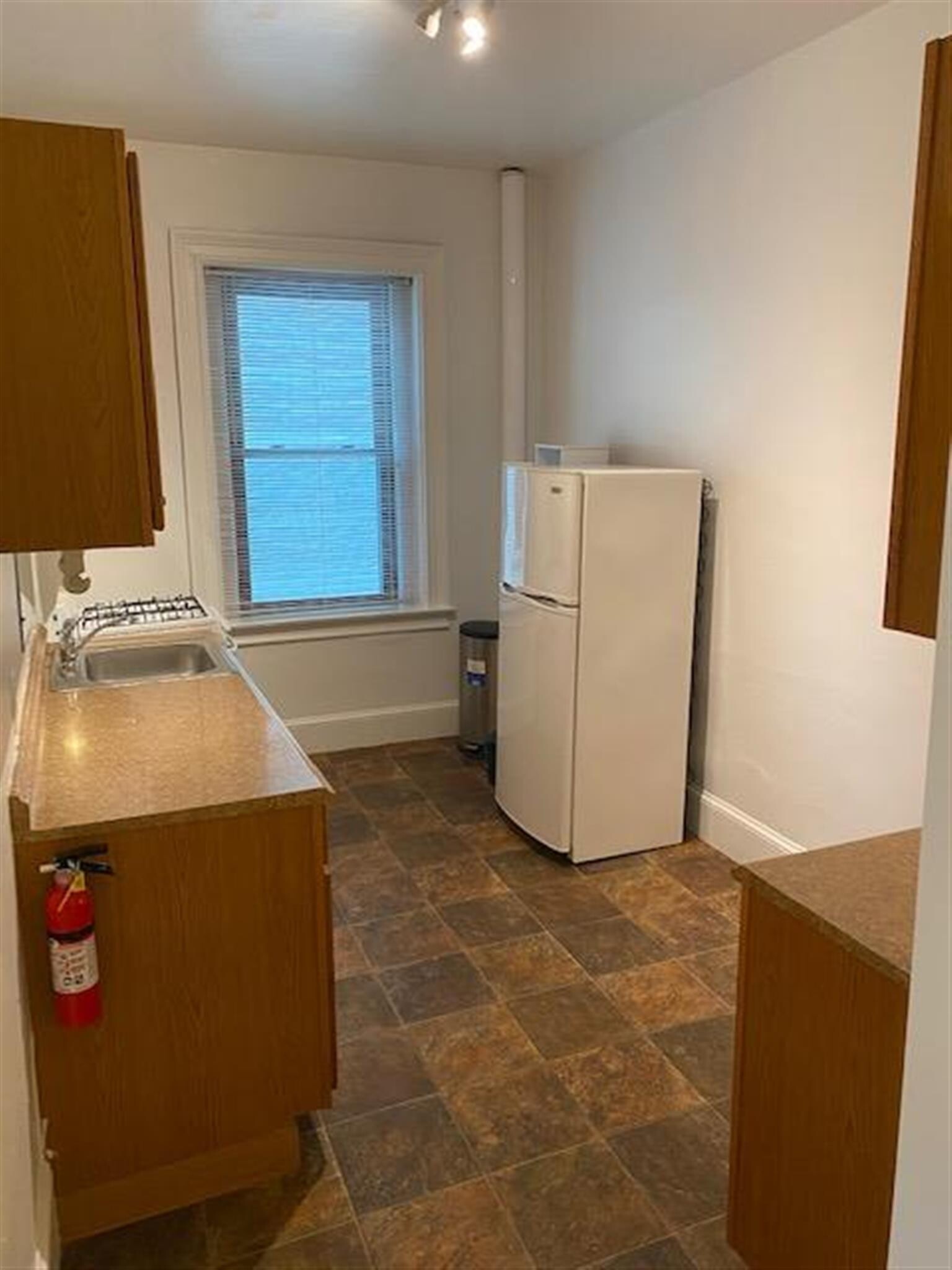 Building Photo - 878 Massachusetts Ave