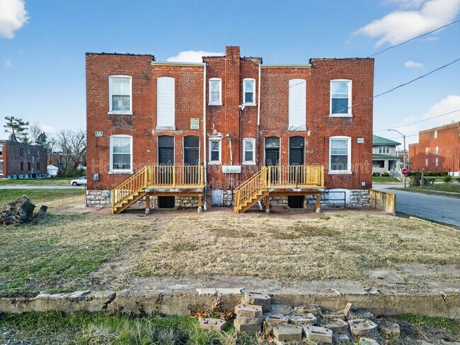 Building Photo - 2100 Adelaide Ave