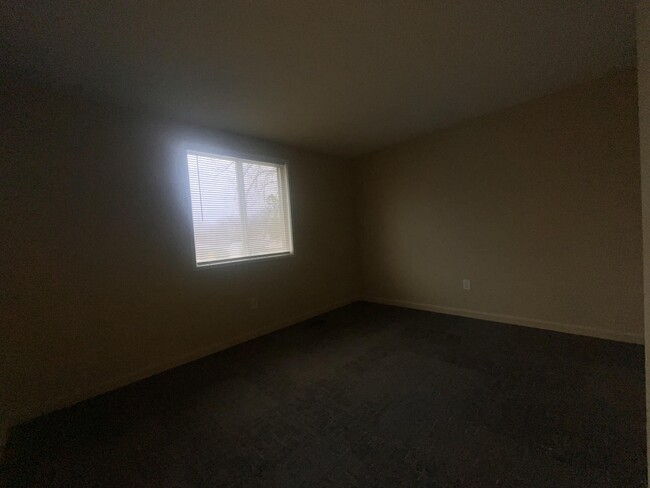 Building Photo - 12039 Rockland St