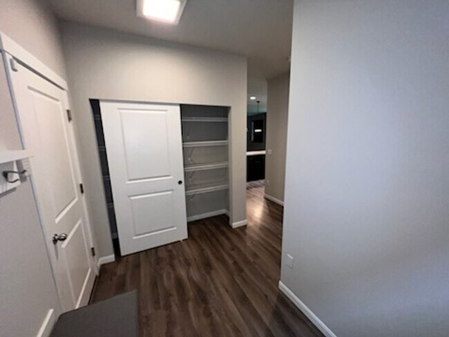 Building Photo - 5 Bedroom plus a Bonus Room in Gig Harbor