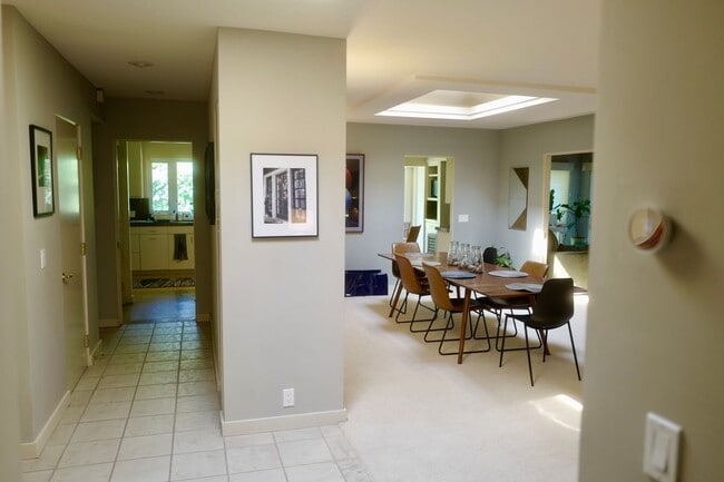 Building Photo - Coming Soon! Cozy home in South Pasadena.