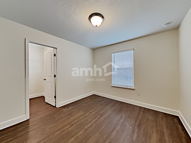 Building Photo - 4604 Birdsong Dr