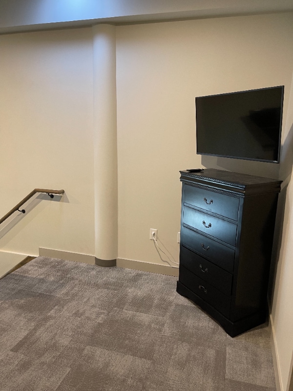 Building Photo - 1417 W9th St