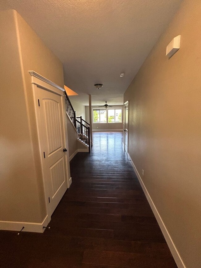 Building Photo - Beautiful 4 Bedroom, 2.5 Bath Home in Newberg- Pet Friendly!