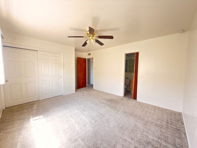 Building Photo - 1831 Childers Dr NE