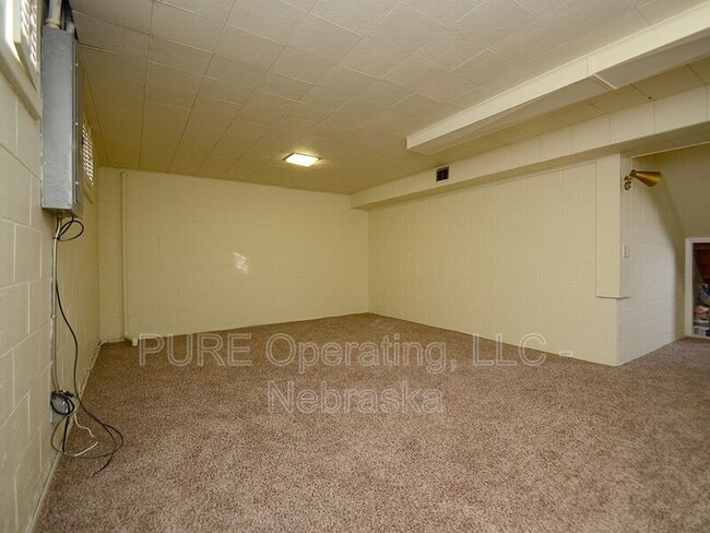 Building Photo - 7761 Highland St