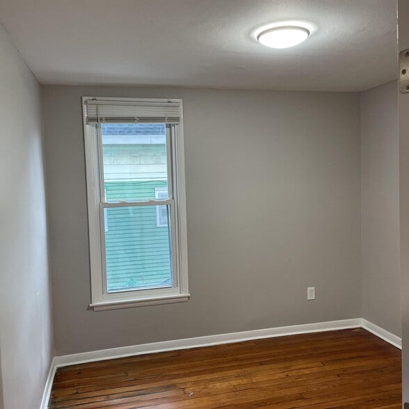 Building Photo - 105 Carlisle St