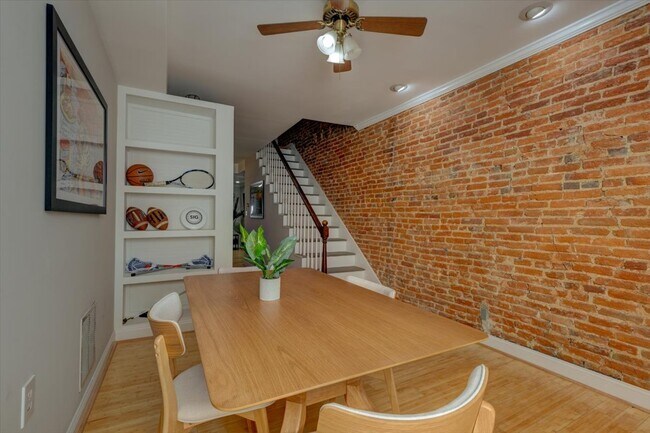 Building Photo - 1435 Covington St