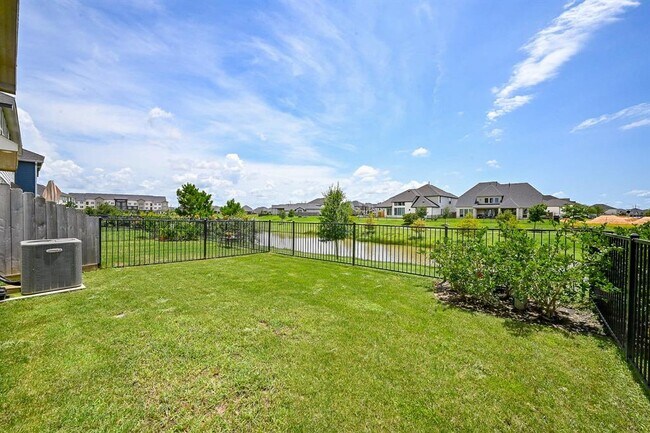 Building Photo - 5630 Amber Brook Ln