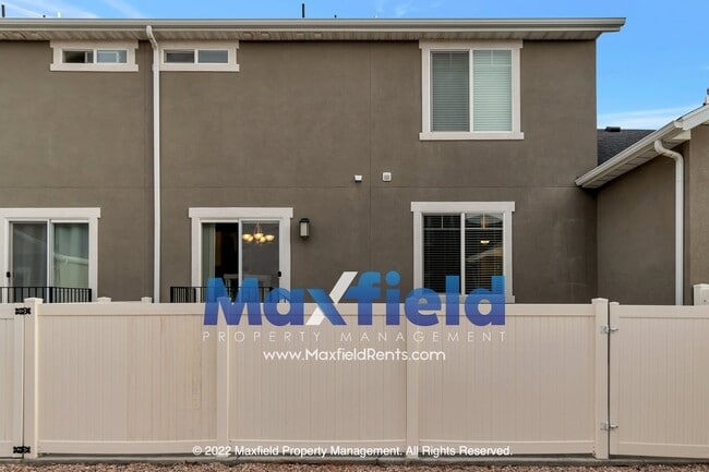 Building Photo - 529 Fox Chase Dr