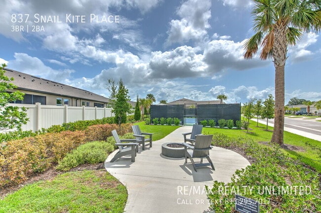 Building Photo - 837 Snail Kite Pl