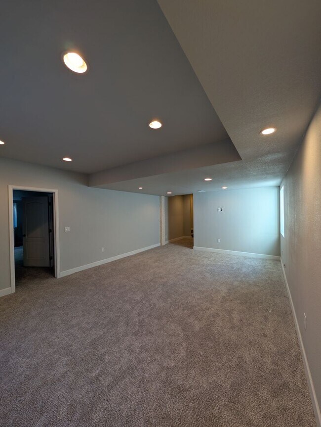 Building Photo - 22441 E Chenango Dr