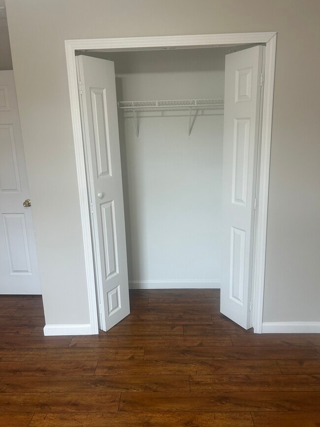 Building Photo - 282 Azalea Cir