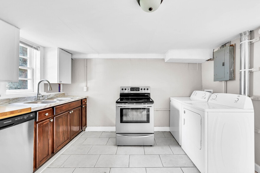 Washer and Dryer included! - 1 Proctor Dr