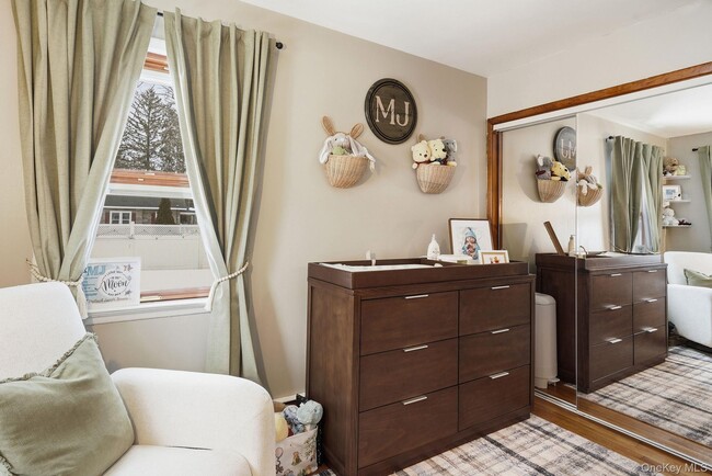 Building Photo - 946 NY-311