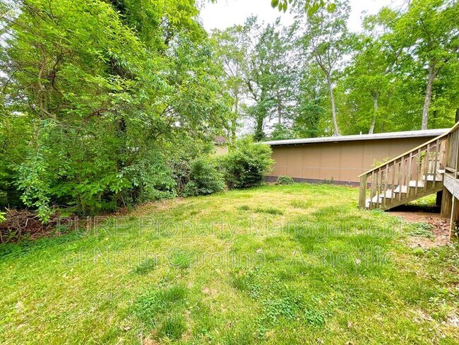 Building Photo - 16 Evergreen Ave