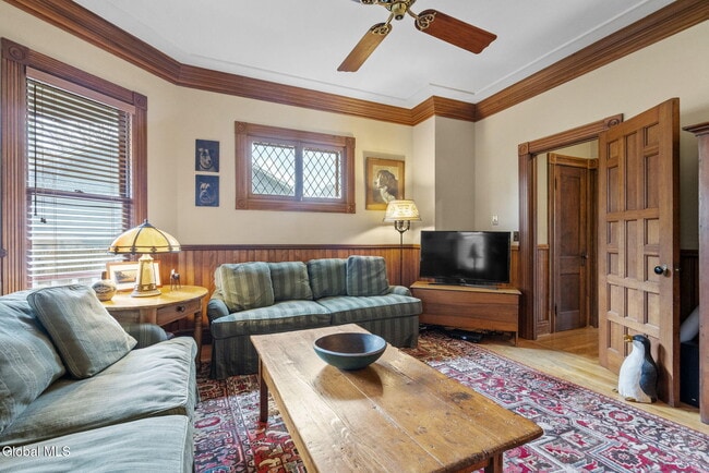 Building Photo - 69 Union Ave