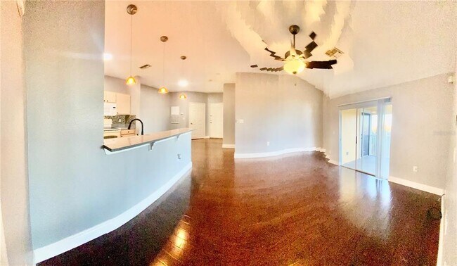 Building Photo - 5451 Vineland Rd