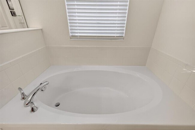 Building Photo - 6070 Sierra Crown St