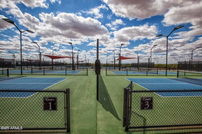 Building Photo - 26505 W Burnett Rd