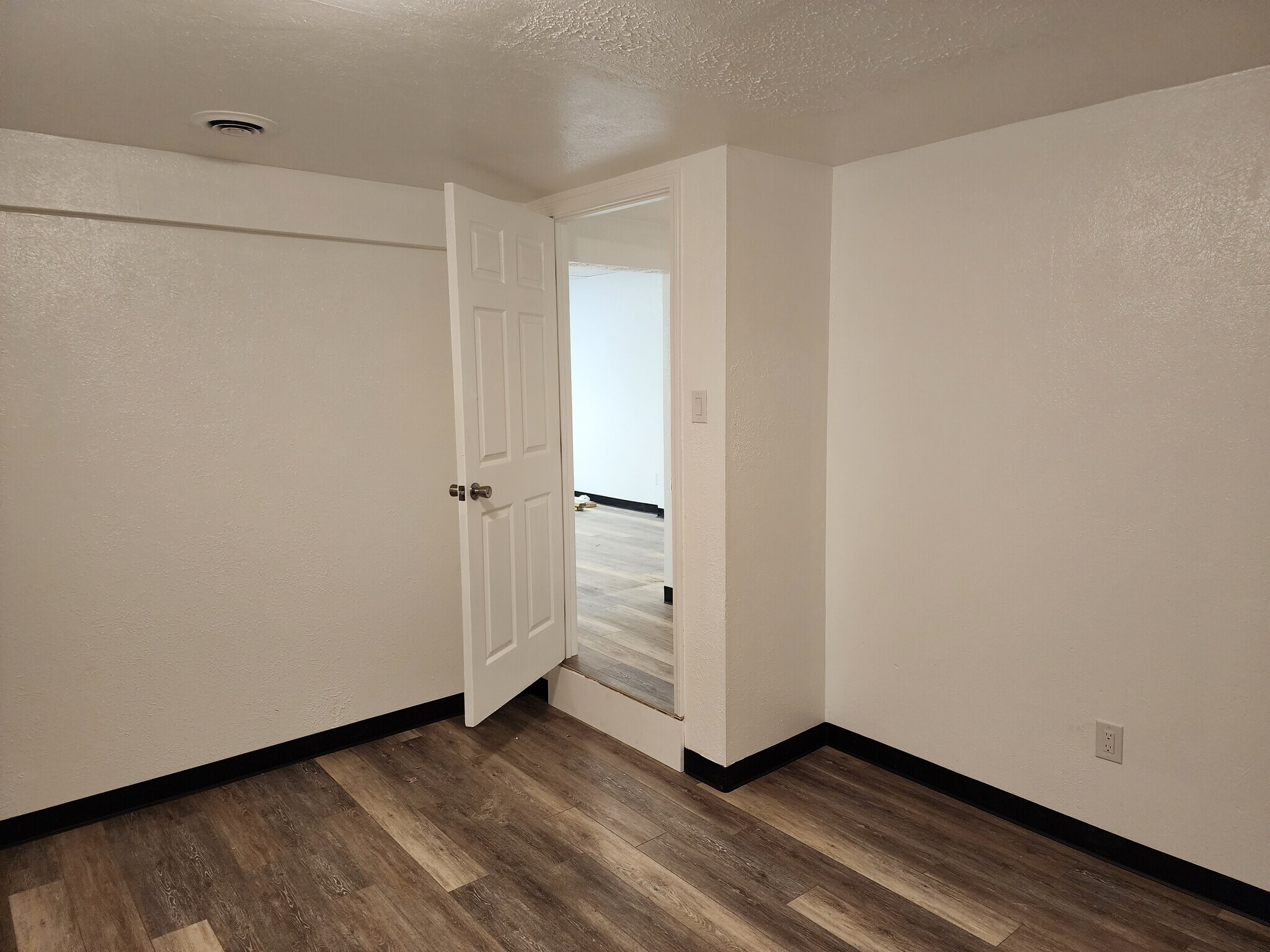 Building Photo - 21 S 4th St