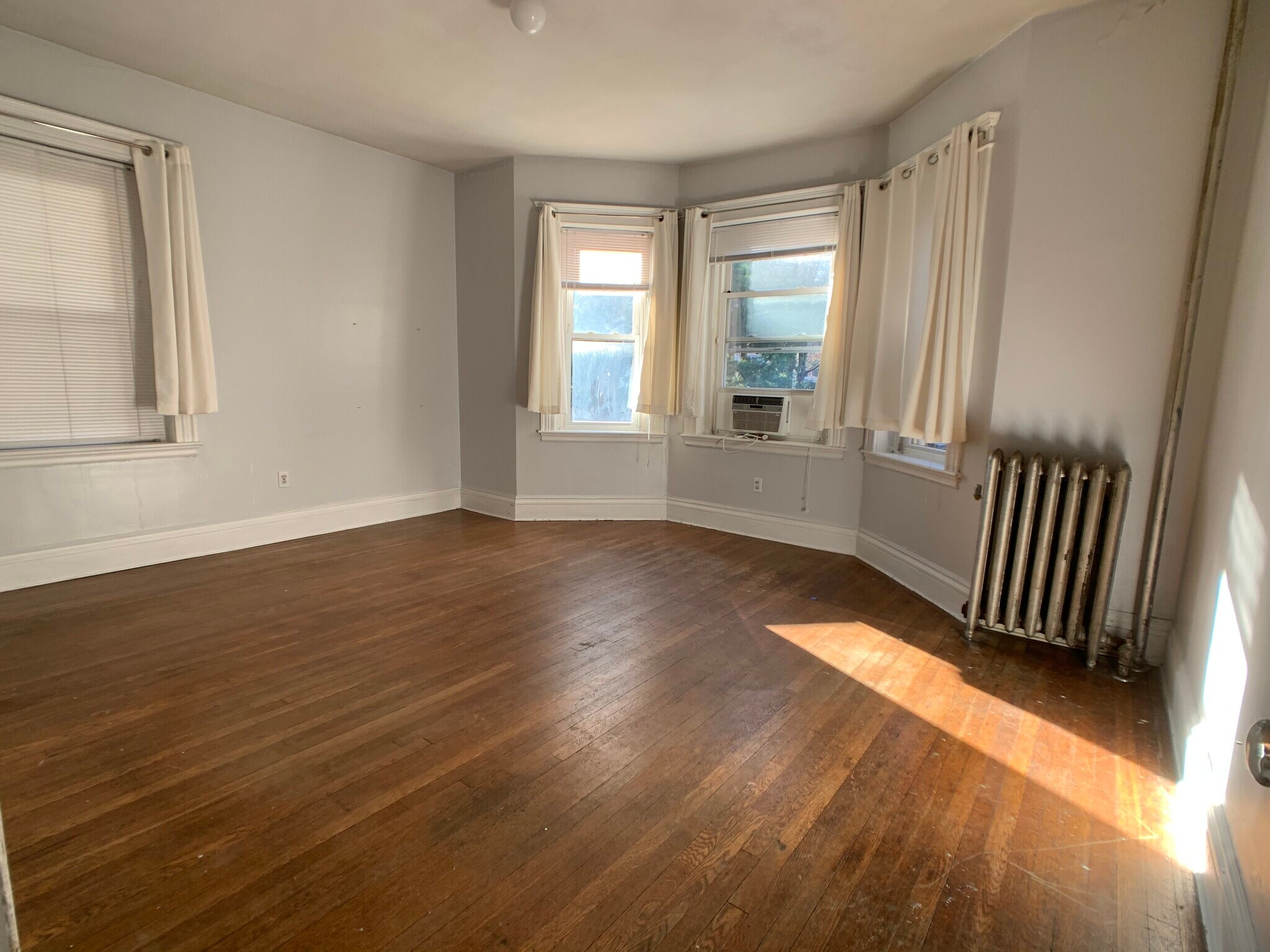 Building Photo - 65 Saint Marys St