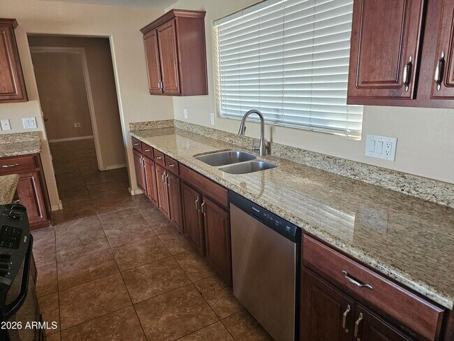 Building Photo - 3711 N Kachina Ln