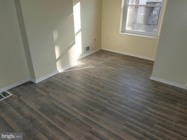 Building Photo - 4033 Filbert St