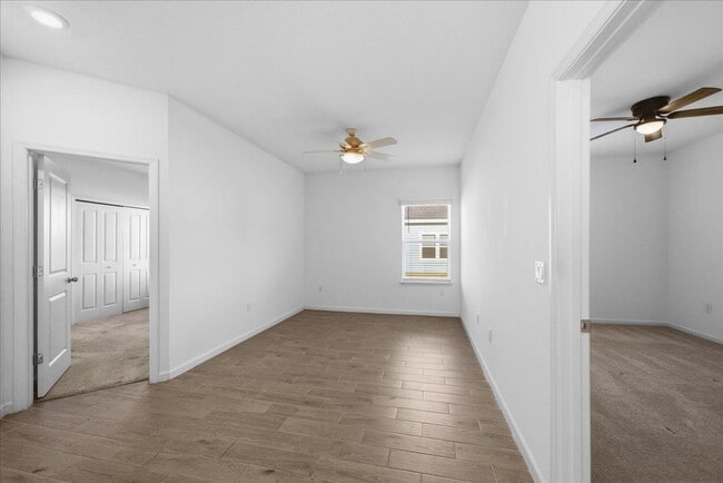 Building Photo - 100 Lake Sinclair St