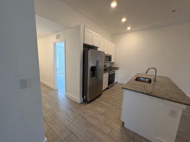 Building Photo - 524 SW 8th Pl