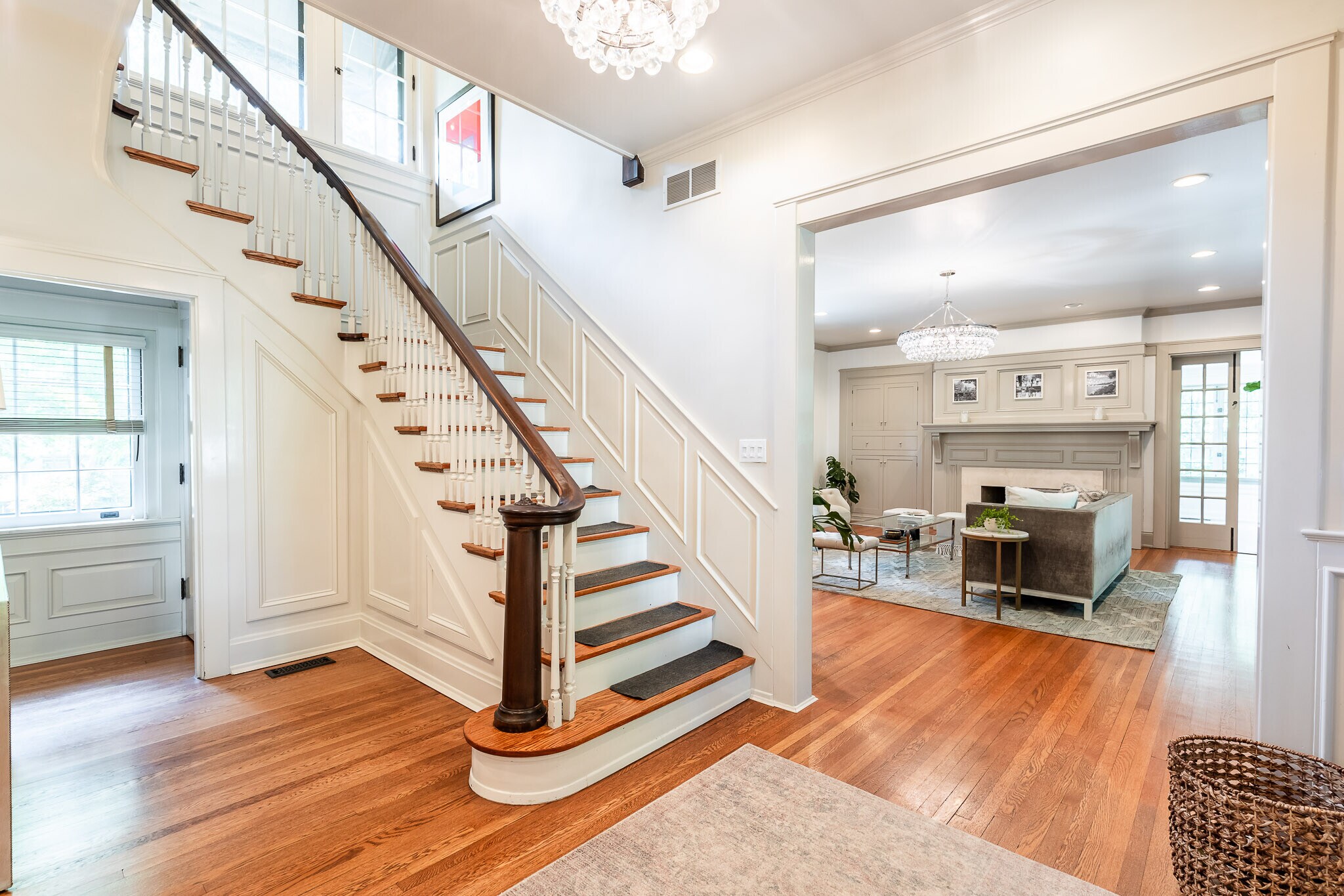 Foyer to upstairs - 4061 Beechwood Ave