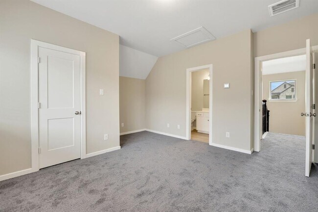 Building Photo - 7011 Winterberry Gln Ln