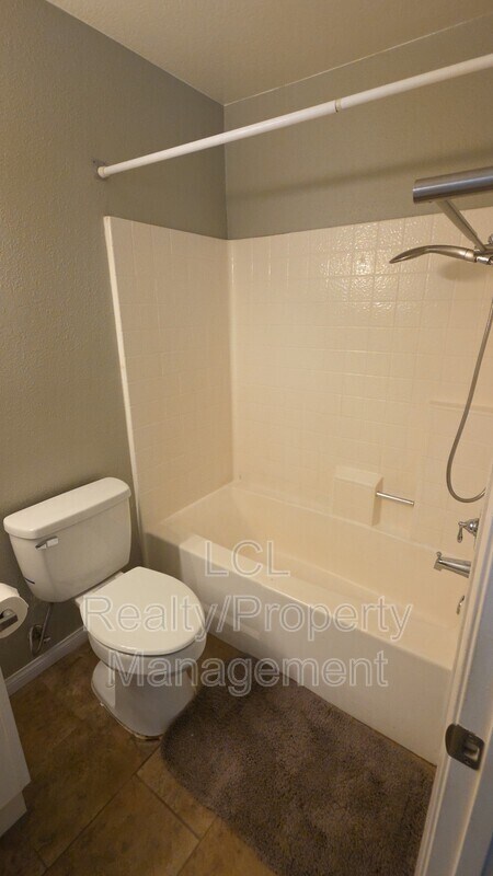 Building Photo - 29940 Evans Rd