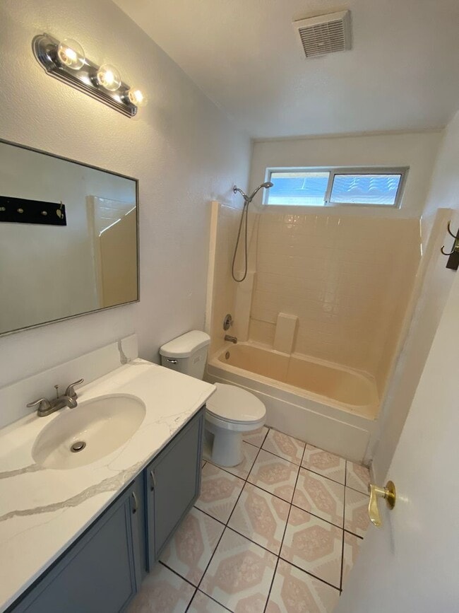 Building Photo - AMERICANA Property Mgmt - Freshly remodeled 4 beds-2 story house in the East