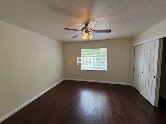 Building Photo - 732 Antiquity Dr