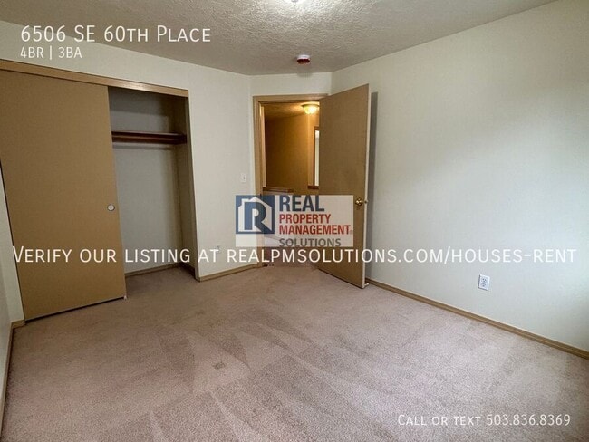 Building Photo - 6506 SE 60th Pl
